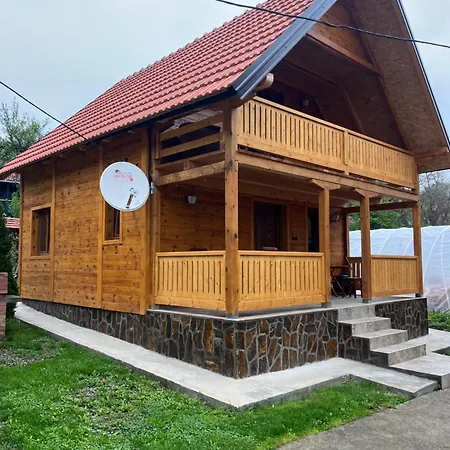 Za Porodicu Mokra Gora