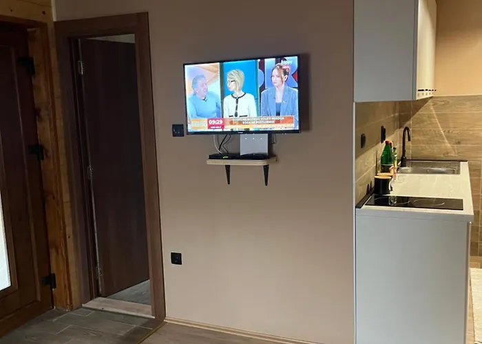 Za Porodicu شقة موكرا غورا